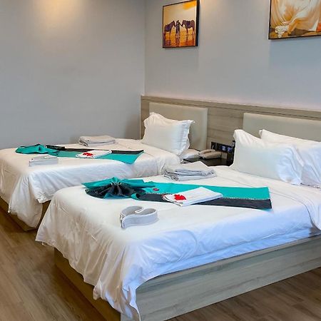 G.C Royal Hotel Аккра Екстер'єр фото