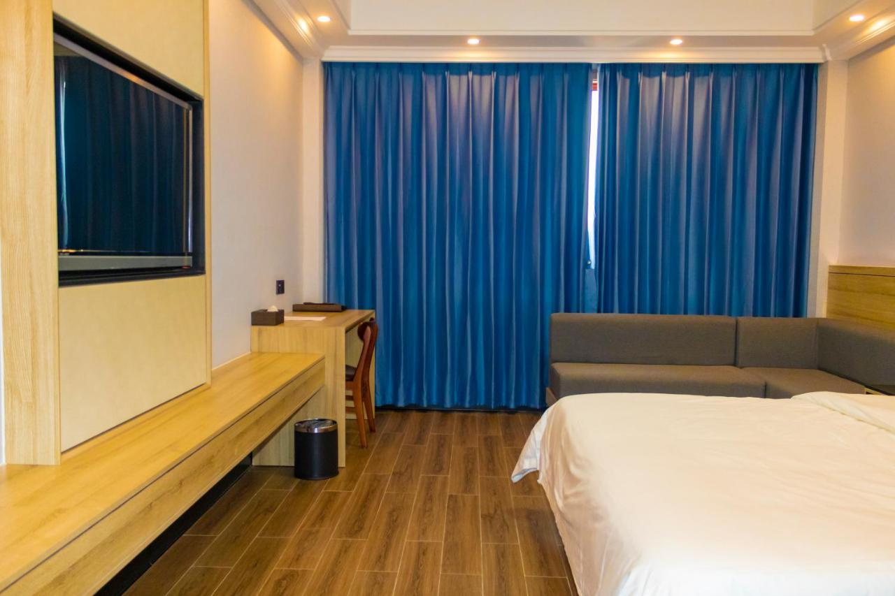 G.C Royal Hotel Аккра Екстер'єр фото