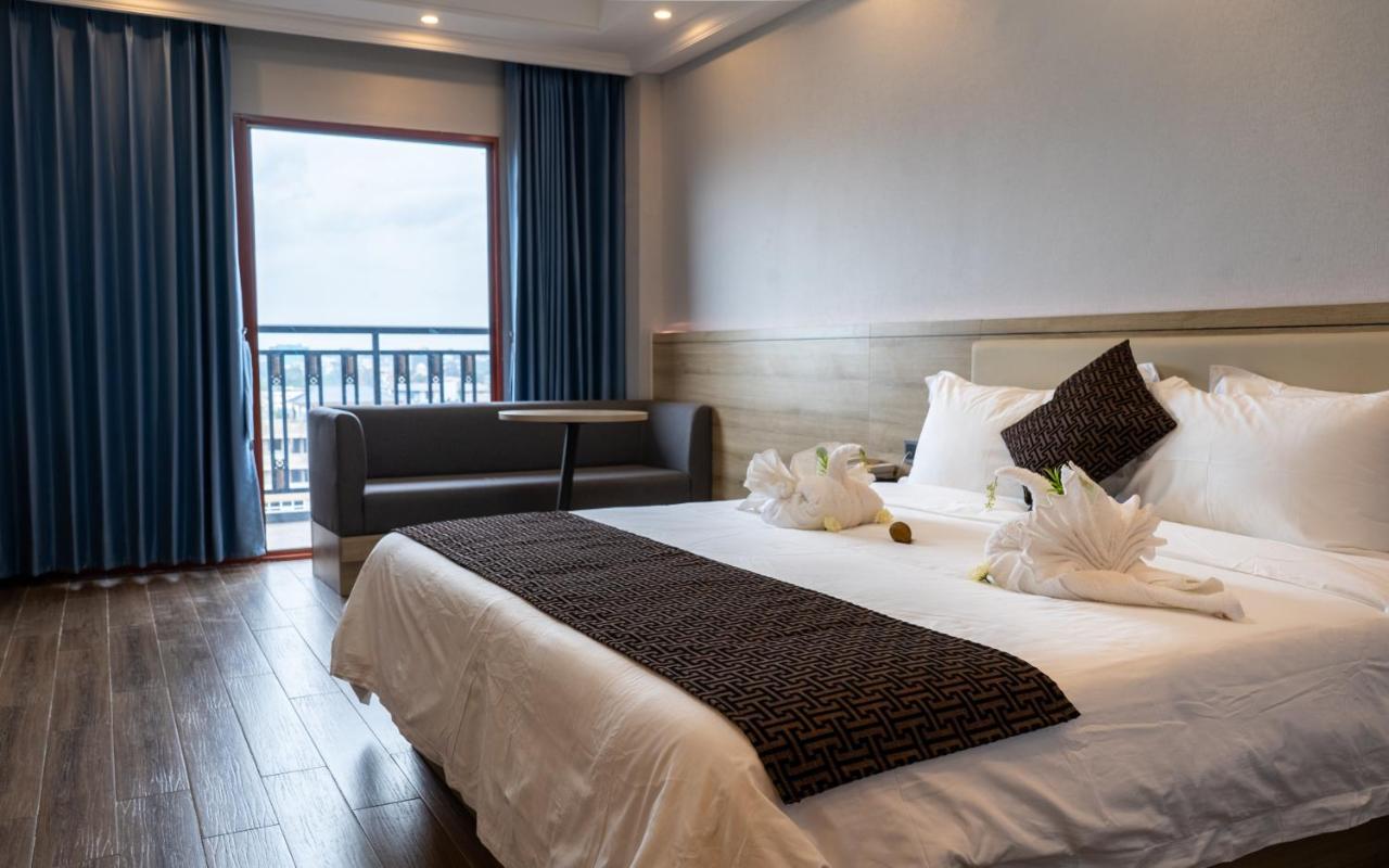 G.C Royal Hotel Аккра Екстер'єр фото